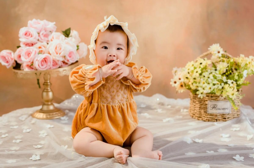 中卫宝宝吐舌头怎么回事